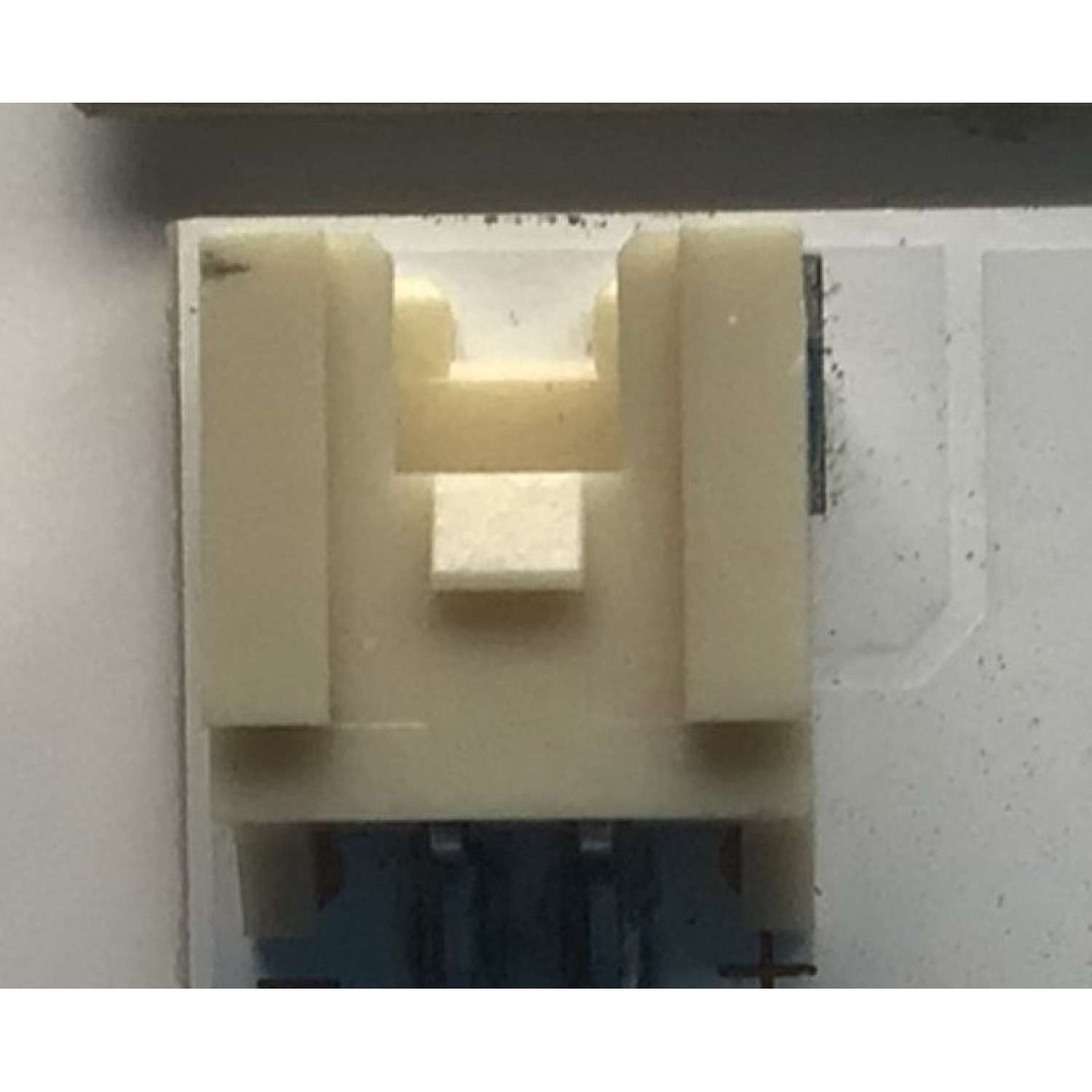 KIT DE LED'S PARA TV VIZIO (INCOMPLETO SOLO 8 PIEZAS) / NUMERO DE PARTE IC-C-HWX43D496R / IC-C-HWX43D496L / 05638022006132EFFH5 / F105N6R(P39)F-N02 / Y15E43 / PANEL T430HVN01.0 / MODELOS D43-D2 / E43-C2 / NOTA IMPORTANTE:KIT CONSTA DE 10 PIEZAS EN TOTAL - Imagen 3